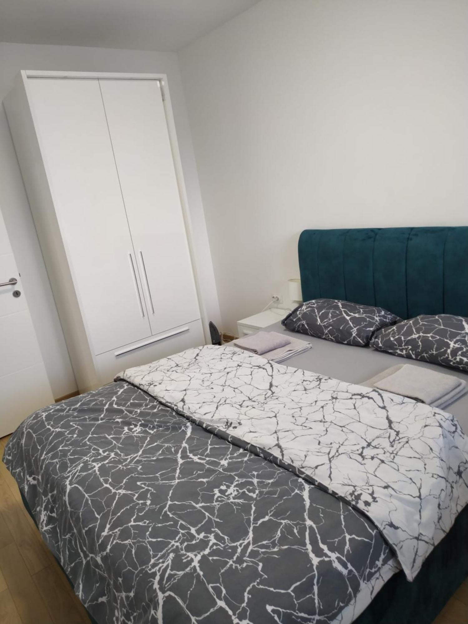 Apartment M & N Banja Luka Eksteriør bilde